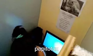 Дозвольте дівчині свердлити отвори секс відео українське