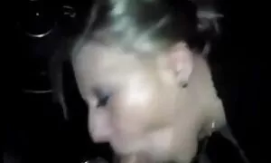 Студент, що проходить курс по обкладинці, шукає одну порно відео українське зі своїх угод за додаткові гроші